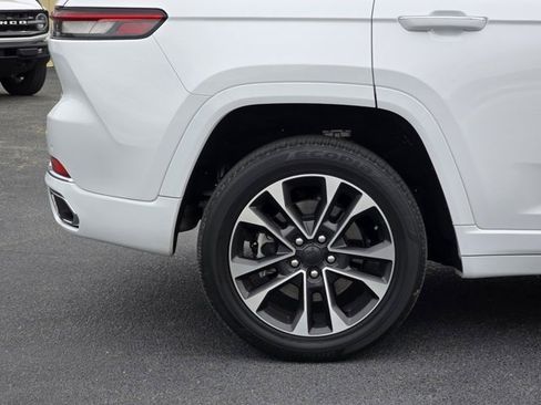 Used 2022 Jeep Grand Cherokee Overland image 8