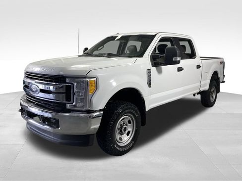 Used 2018 Ford F350 XLT w/ FX4 4x4 Off Road Package image 4