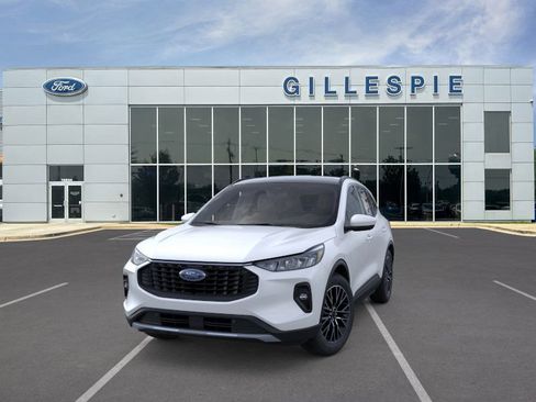 New 2026 Ford Escape SE w/ Class II Trailer Tow Package image 2