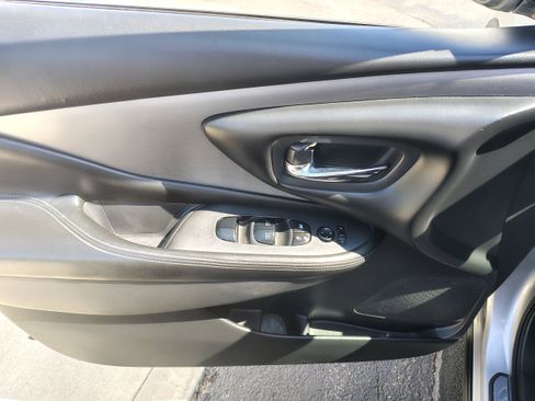 Used 2020 Nissan Murano SV image 19