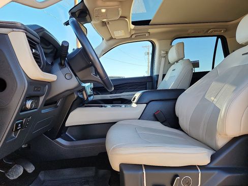 Used 2023 Ford Expedition Max Platinum AWD/4WD image 13