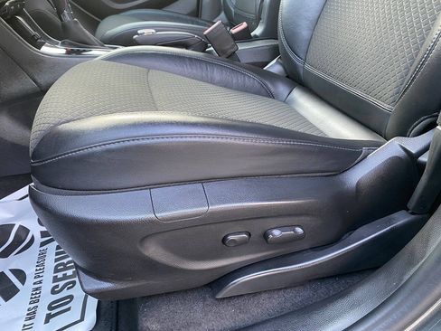Used 2017 Buick Encore Preferred AWD/4WD image 29