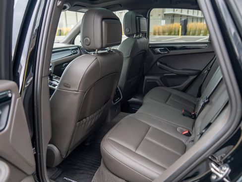 Certified 2026 Porsche Macan AWD/4WD image 21