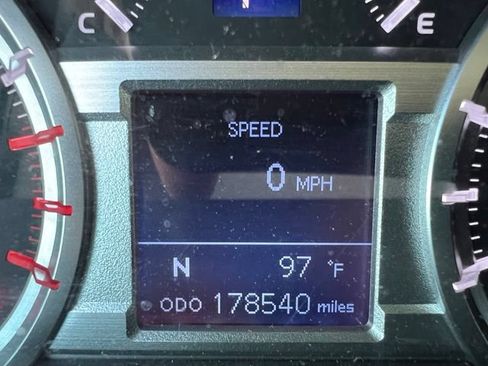 Used 2015 Toyota 4Runner SR5 AWD/4WD image 8