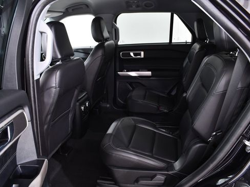 Used 2022 Ford Explorer XLT w/ Equipment Group 202A image 16