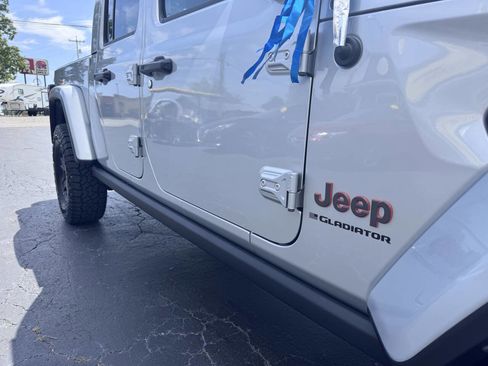Used 2023 Jeep Gladiator Mojave w/ Trailer Tow Package AWD/4WD image 22