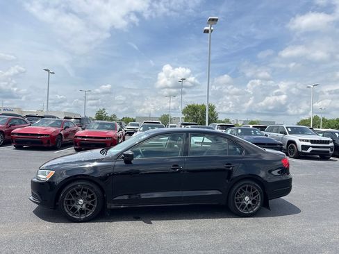 Used 2013 Volkswagen Jetta S FWD image 6