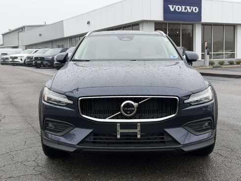 New 2026 Volvo V60 B5 Cross Country Plus w/ Protection Package Premier image 23