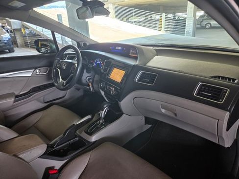Used 2013 Honda Civic Hybrid Sedan image 19