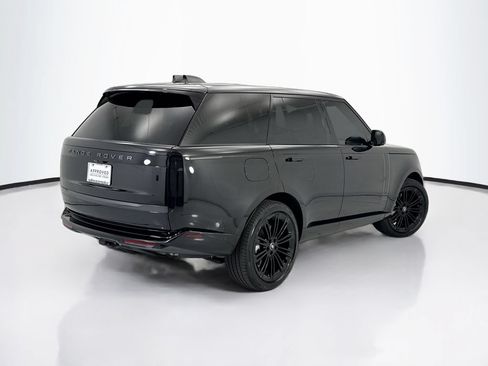 Used 2025 Land Rover Range Rover SE AWD/4WD image 5