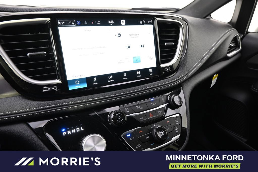 Used 2026 Chrysler Pacifica Select w/ S Appearance Package FWD image 28
