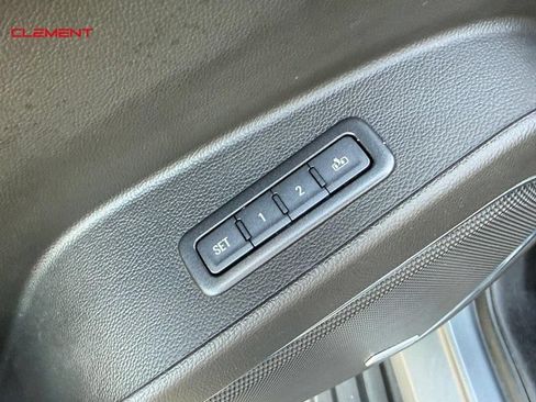 Used 2018 Chevrolet Tahoe LT AWD/4WD image 19