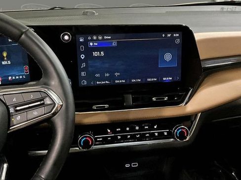 Used 2025 Chevrolet Equinox ACTIV image 29