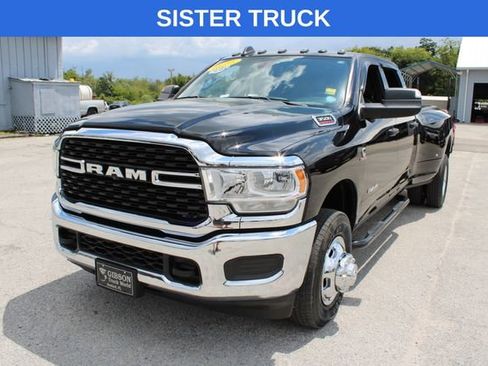Used 2024 RAM 3500 Big Horn AWD/4WD image 3