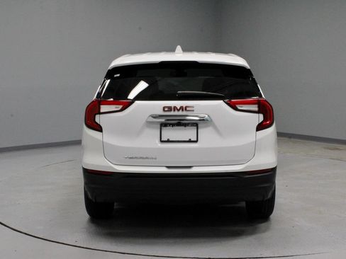 Used 2023 GMC Terrain SLE FWD image 9