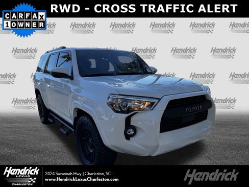 Used 2023 Toyota 4Runner SR5 image 1