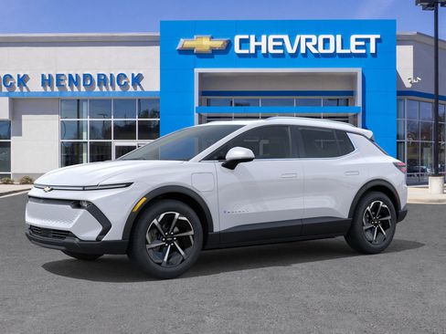 New 2026 Chevrolet Equinox EV LT image 3