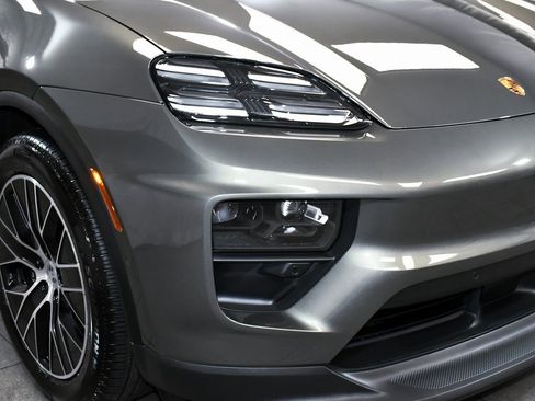 Used 2025 Porsche Macan 4 Electric image 71