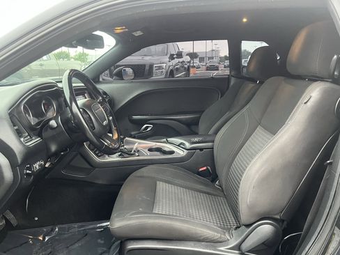 Used 2018 Dodge Challenger SXT RWD image 26