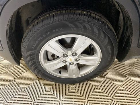 Used 2022 Chevrolet Trax LT w/ LT Convenience Package image 22
