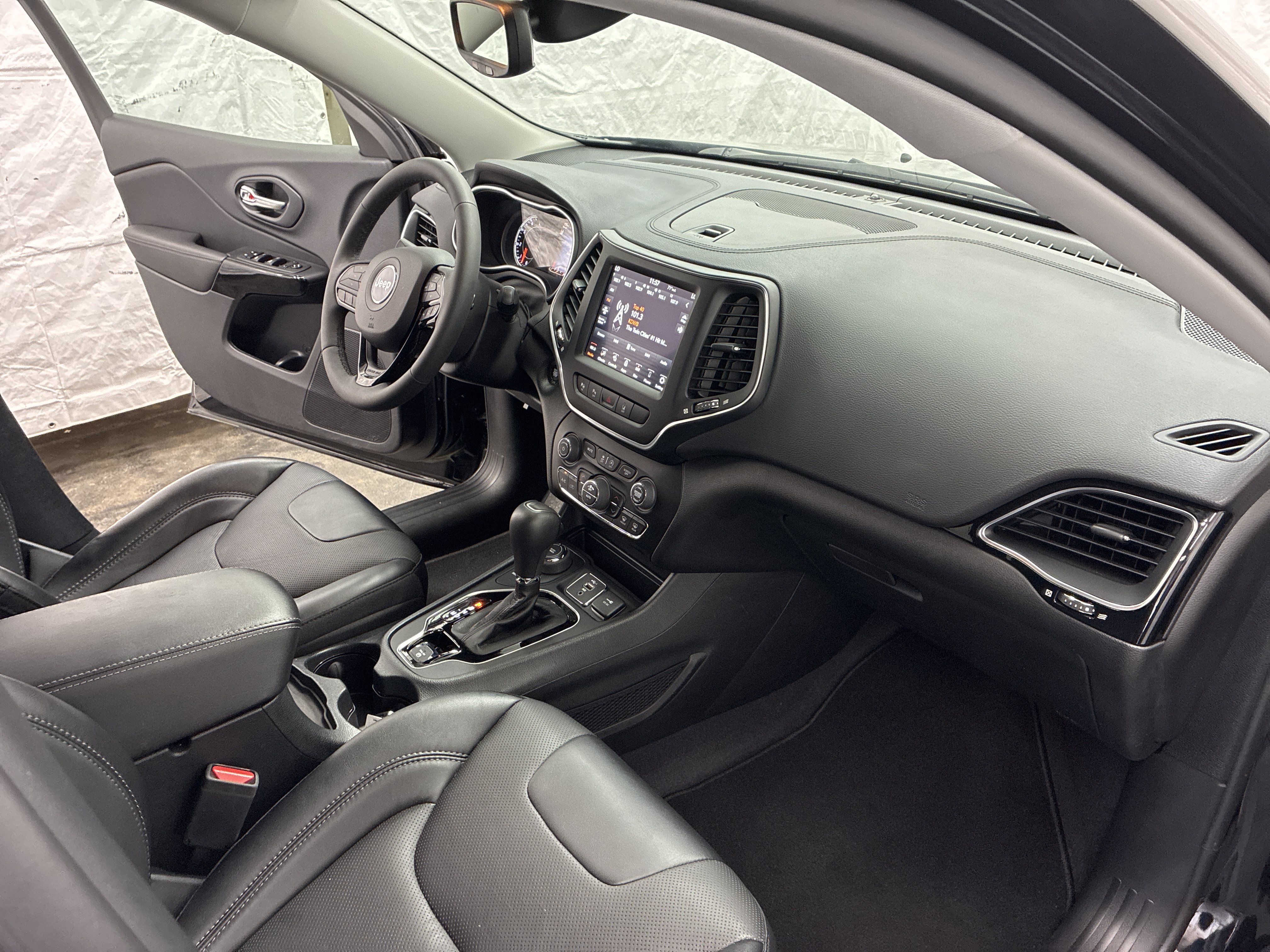 Certified 2023 Jeep Cherokee Altitude Lux AWD/4WD image 16