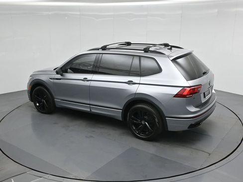 Used 2023 Volkswagen Tiguan SE R-Line image 38