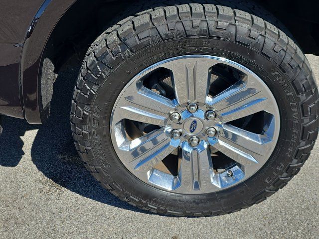 Used 2019 Ford F150 Lariat w/ Equipment Group 502A Luxury AWD/4WD image 34