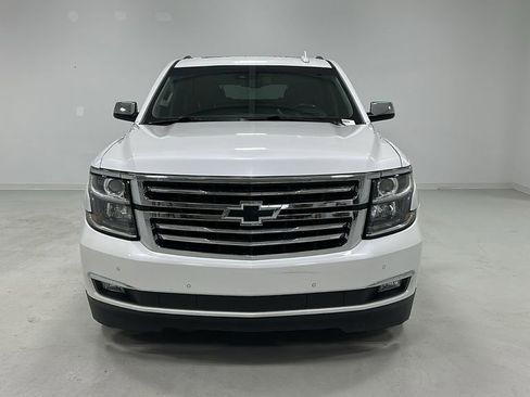 Used 2018 Chevrolet Suburban Premier image 9
