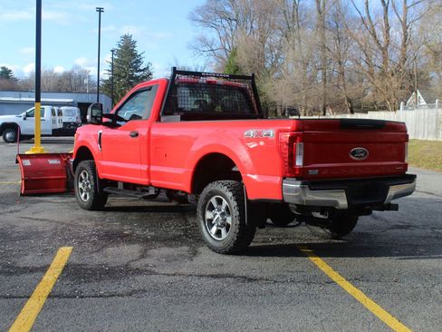 Used 2017 Ford F250 XL w/ Power Equipment Group image 5