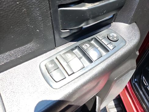 Used 2017 RAM 2500 Tradesman w/ Chrome Appearance Group AWD/4WD image 12