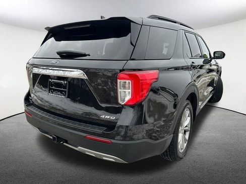 Used 2023 Ford Explorer XLT w/ Equipment Group 202A image 14