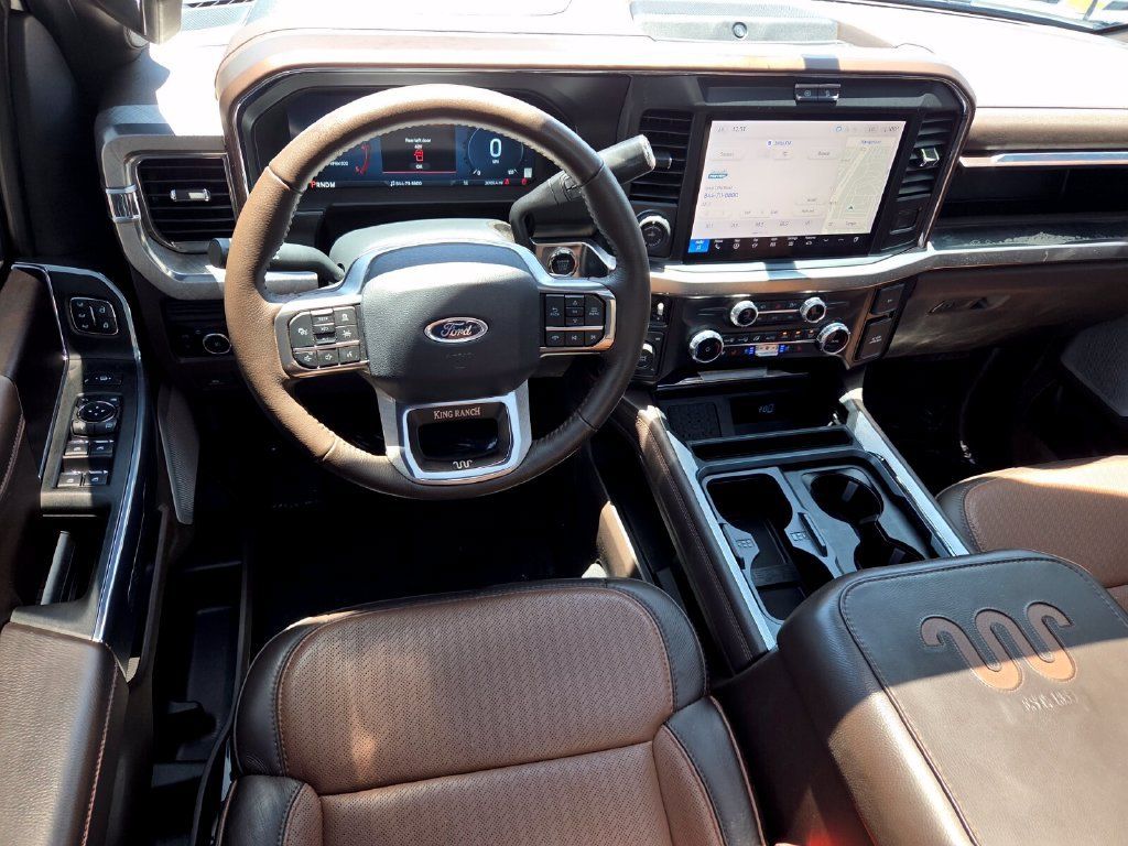 Used 2025 Ford F250 King Ranch w/ FX4 Off-Road Package AWD/4WD image 11