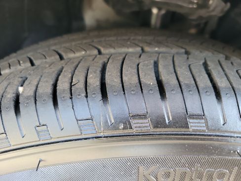 Used 2025 Nissan Sentra SV image 27