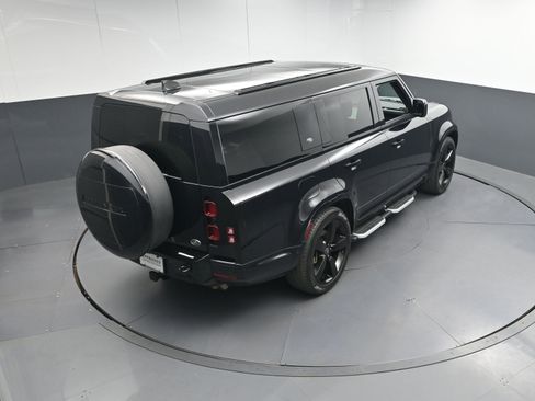 Certified 2023 Land Rover Defender 130 X-Dynamic SE image 37