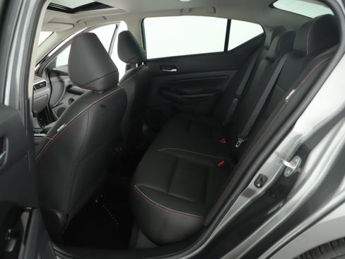 Used 2024 Nissan Altima 2.5 SR w/ SR Premium Package image 10