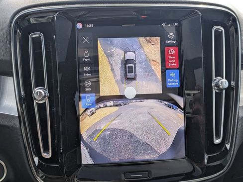 New 2026 Volvo XC40 B5 Ultra w/ Protection Package Premier image 23