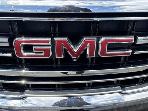 Certified 2021 GMC Yukon SLT w/ SLT Luxury Plus Package AWD/4WD image 30