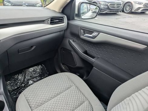 Used 2020 Ford Escape SE FWD image 19