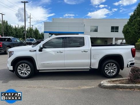 Used 2024 GMC Sierra 1500 Denali w/ Technology Package AWD/4WD image 4