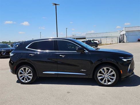 Certified 2022 Buick Envision Avenir w/ Technology Package II FWD image 6
