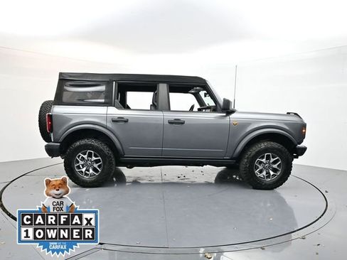 Used 2024 Ford Bronco Badlands image 10
