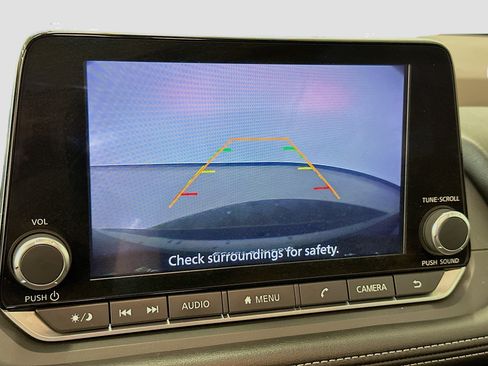 Used 2023 Nissan Rogue S AWD/4WD image 22