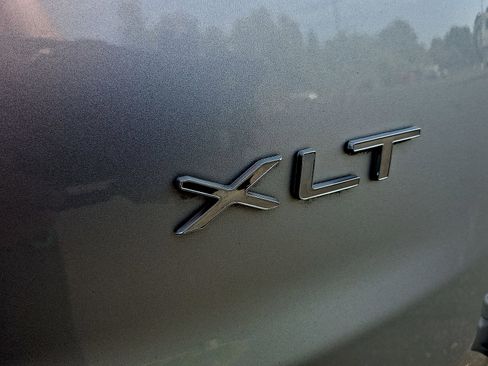 Used 2022 Ford Transit Connect XLT FWD image 23