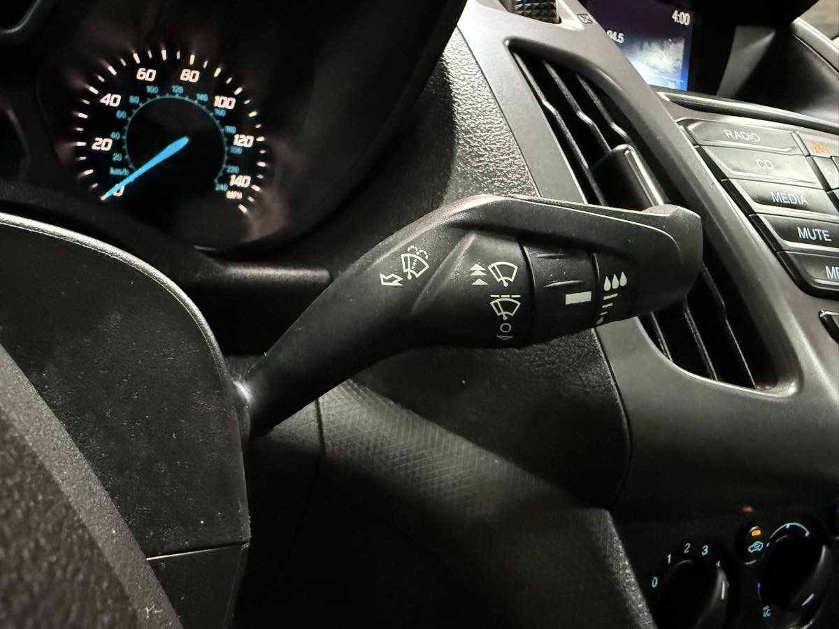 Used 2018 Ford Transit Connect XL FWD image 13