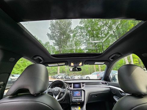 Used 2021 INFINITI QX50 Luxe w/ Appearance Package image 21