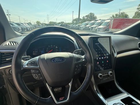 Used 2023 Ford Edge ST AWD/4WD image 19
