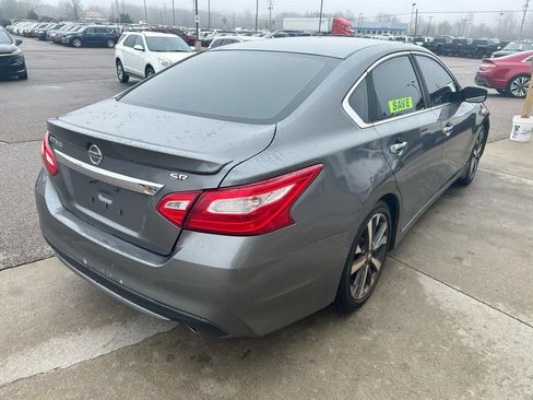 Used 2016 Nissan Altima 2.5 SR image 5