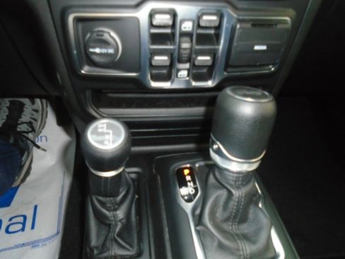 Used 2020 Jeep Wrangler Unlimited Sport S image 22
