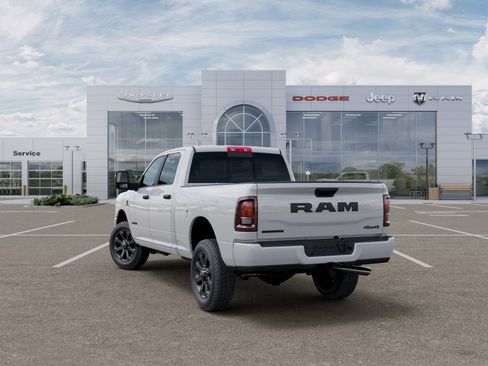 New 2025 RAM 2500 Big Horn AWD/4WD image 18