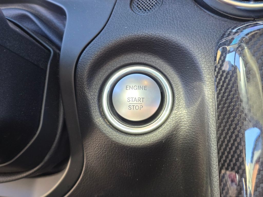 Used 2018 Mercedes-Benz SLC 43 AMG image 26